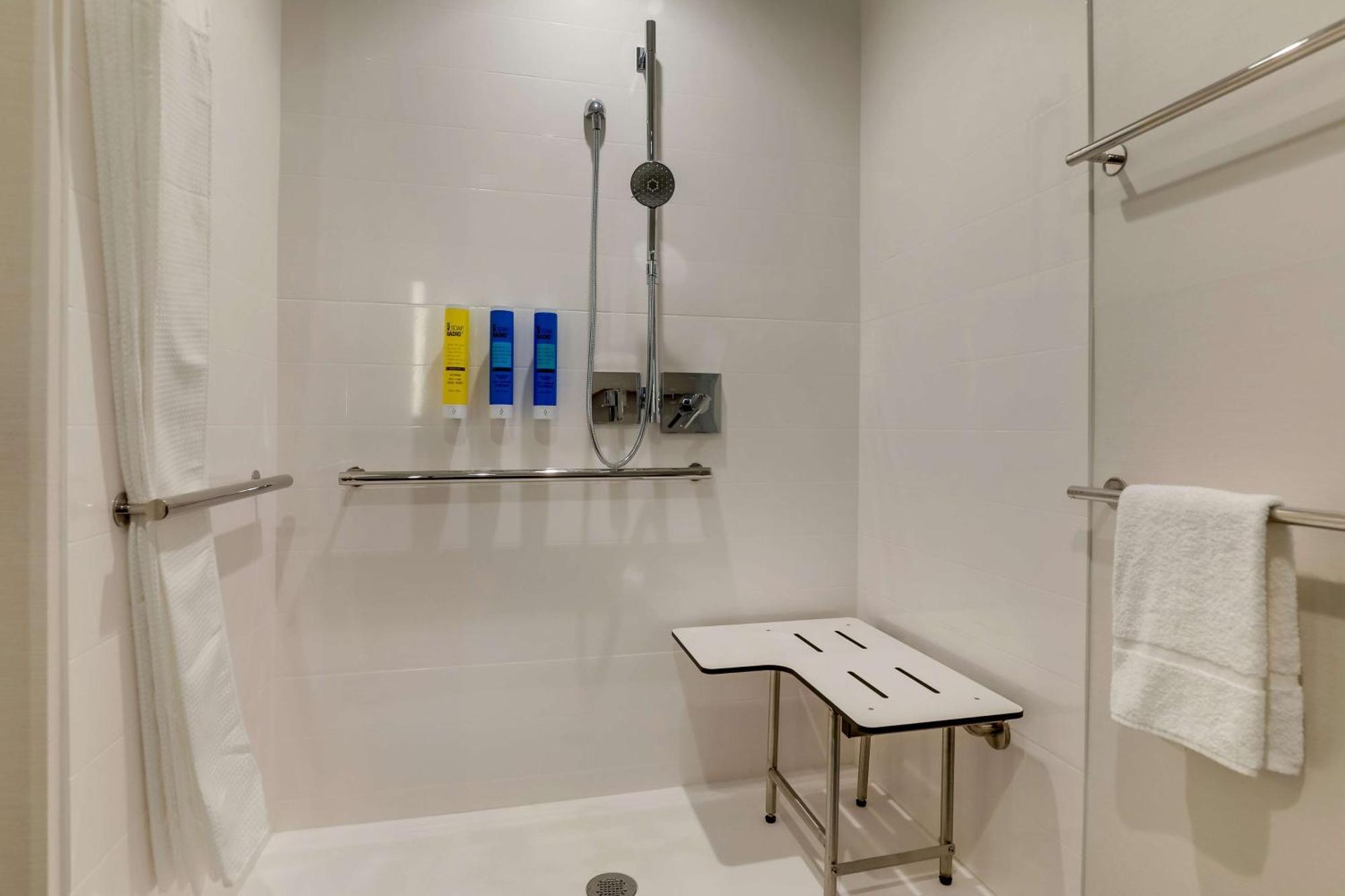 Tru By Hilton Raleigh Garner Hotell Exteriör bild